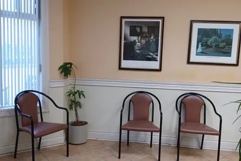 110 Beverley Street, ON M5T 1Y2