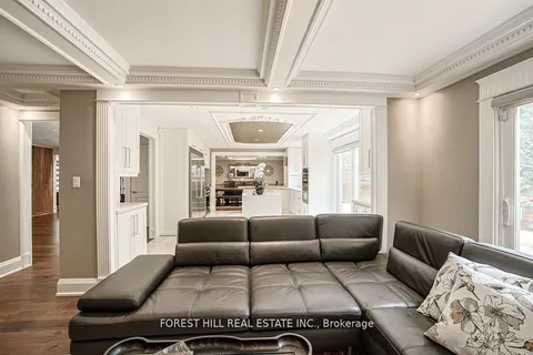 160 Banbury Road, ON M3B 2L8