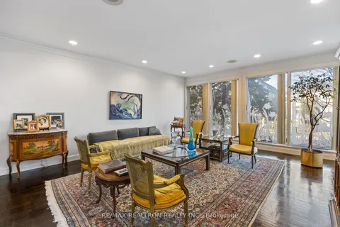 83 Hillmount Avenue, ON M6B 1X5