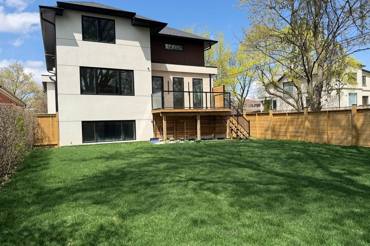 137 Bannockburn Avenue, ON M5M 2N4