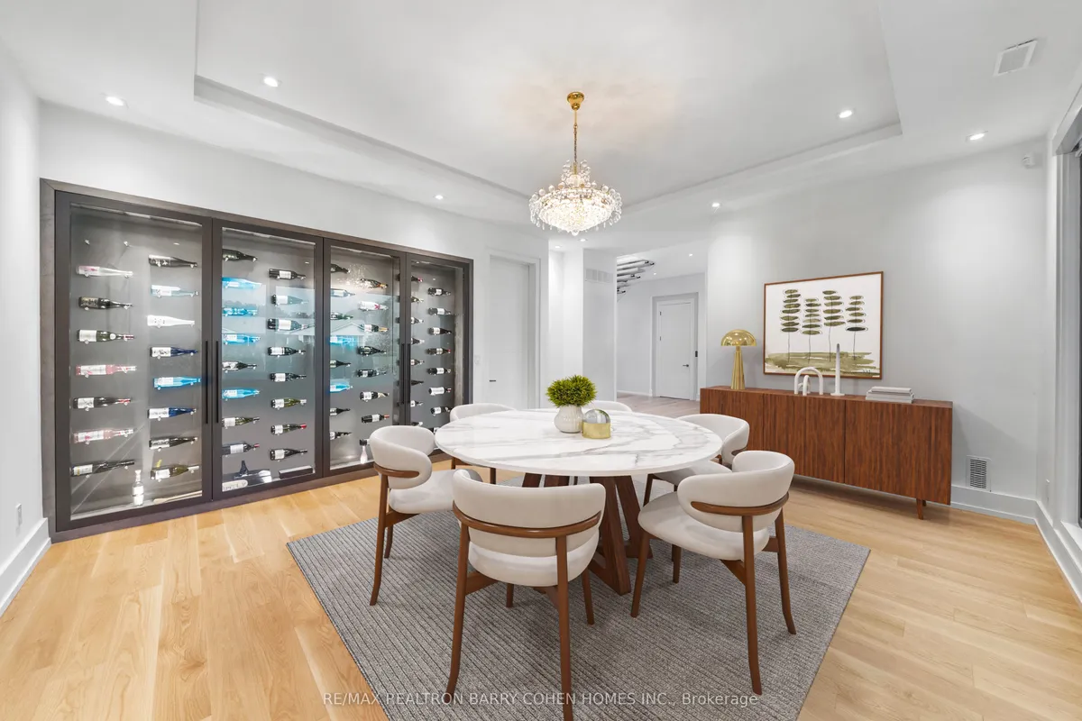 28 Brian Cliff Drive, ON M3B 2G2