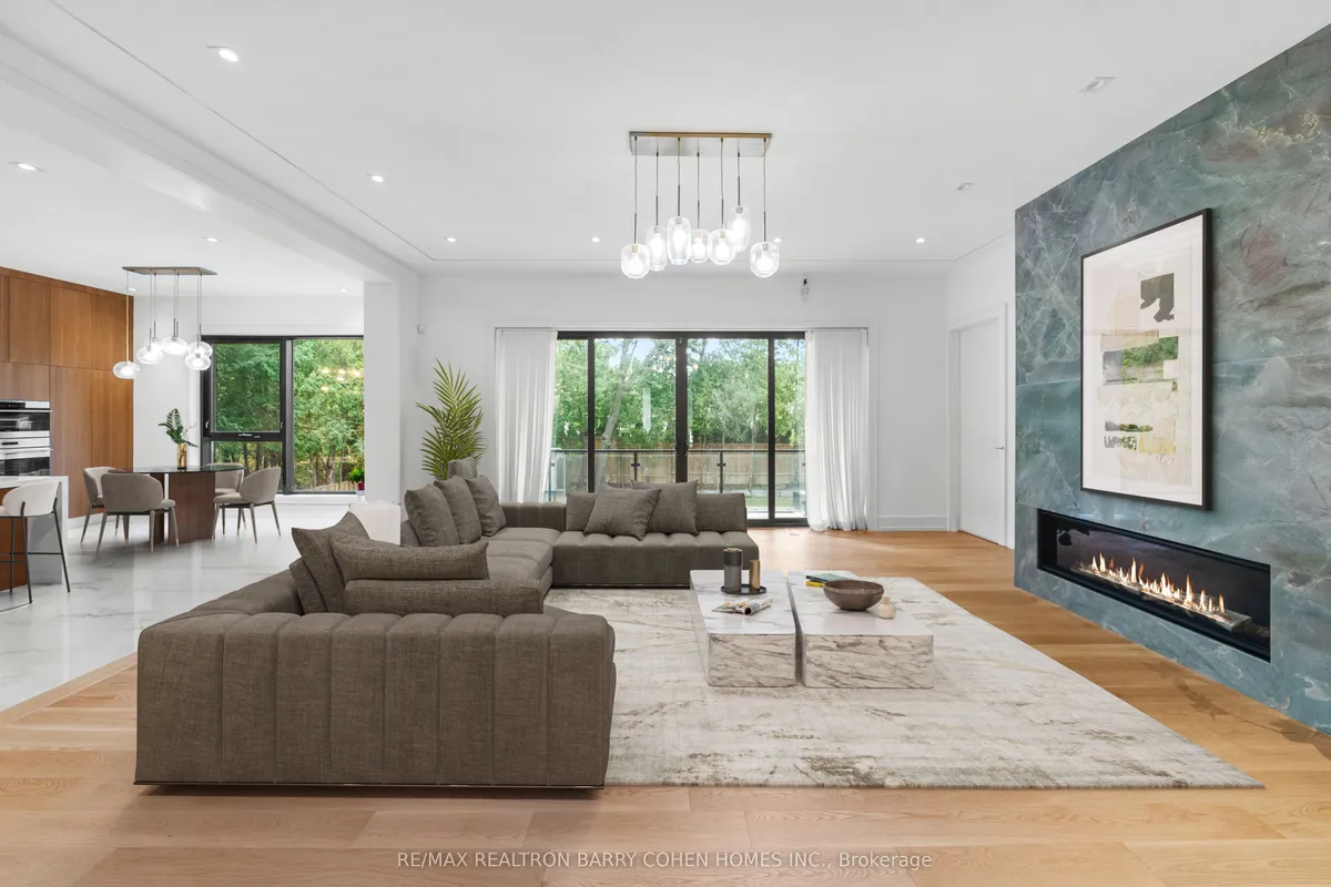 28 Brian Cliff Drive, ON M3B 2G2