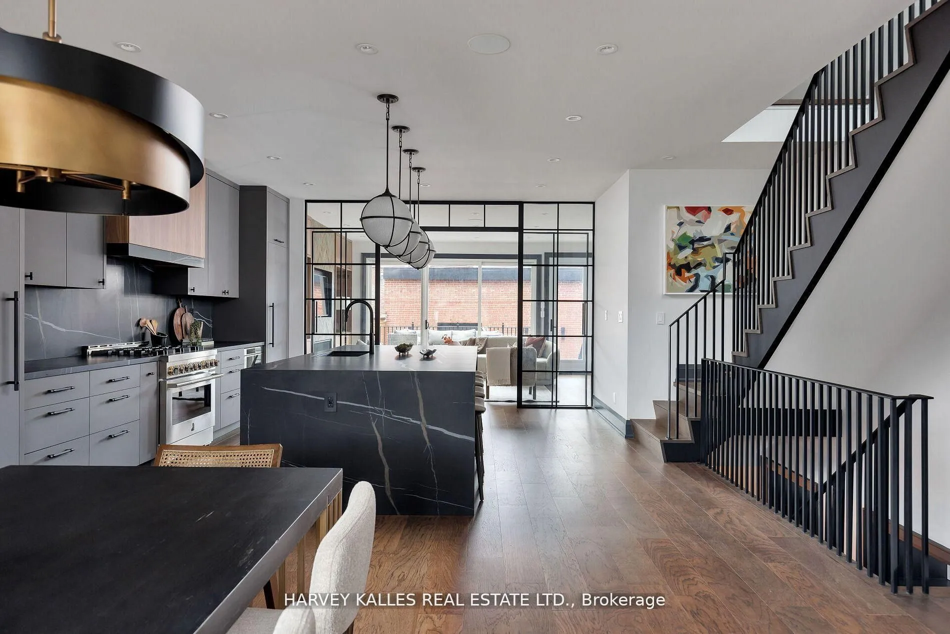 498 Roxton Road, ON M6G 3R4