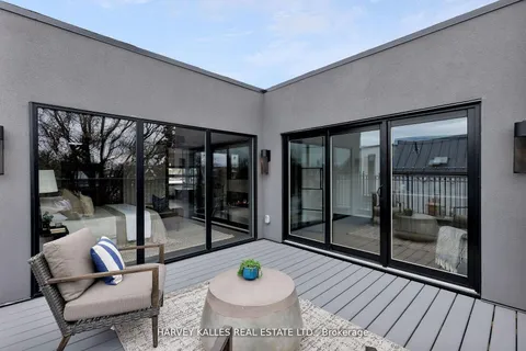 498 Roxton Road, ON M6G 3R4