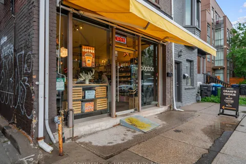 725 Dovercourt Road, ON M6H 2W7