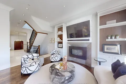 143 Kingsdale Avenue, ON M2N 3W8