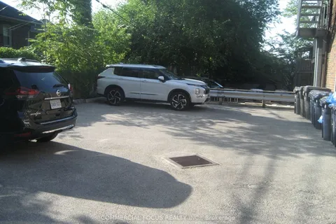 963 Avenue Road, ON M5P 2K9