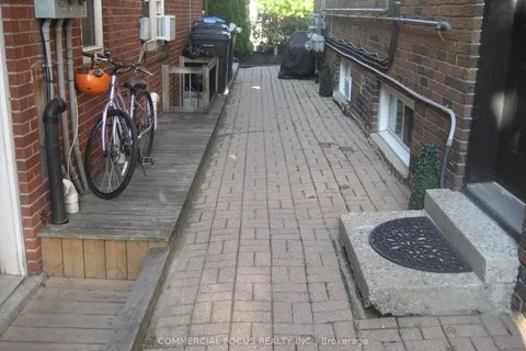 963 Avenue Road, ON M5P 2K9