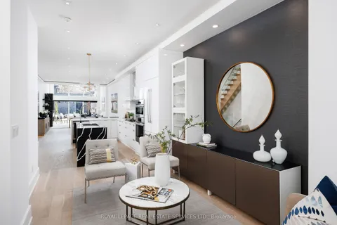 121 Markham Street, ON M6J 2G4