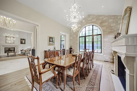 9 Sandpiper Court, ON M3A 3G7