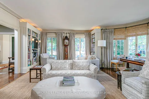 42 Lytton Boulevard, ON M4R 1L3