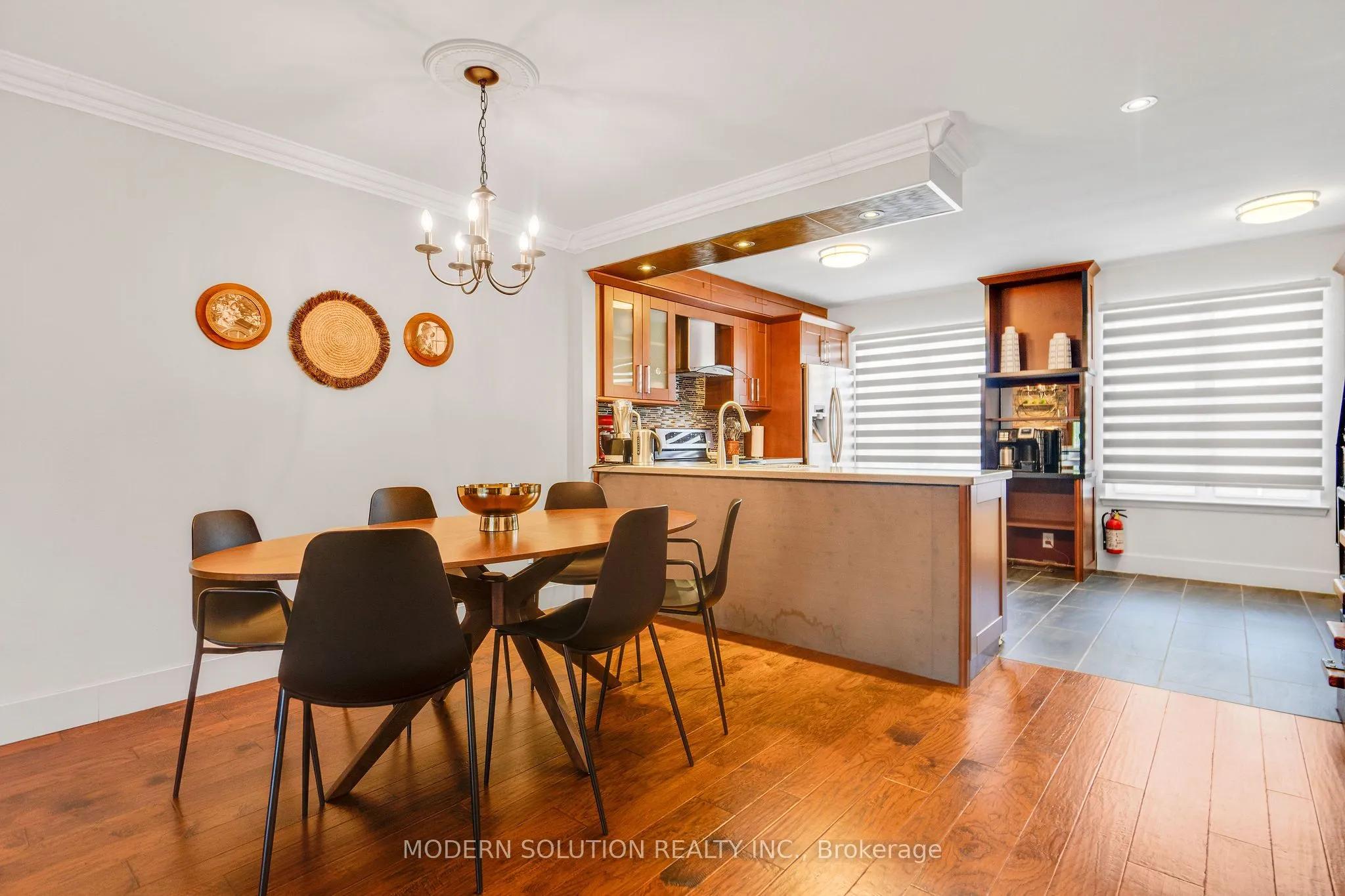 9 Douville Court, ON M5A 4E7