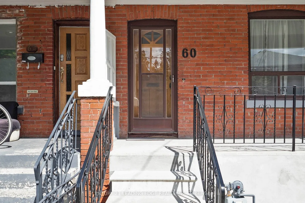 60 Ulster Street, ON M5S 1E5