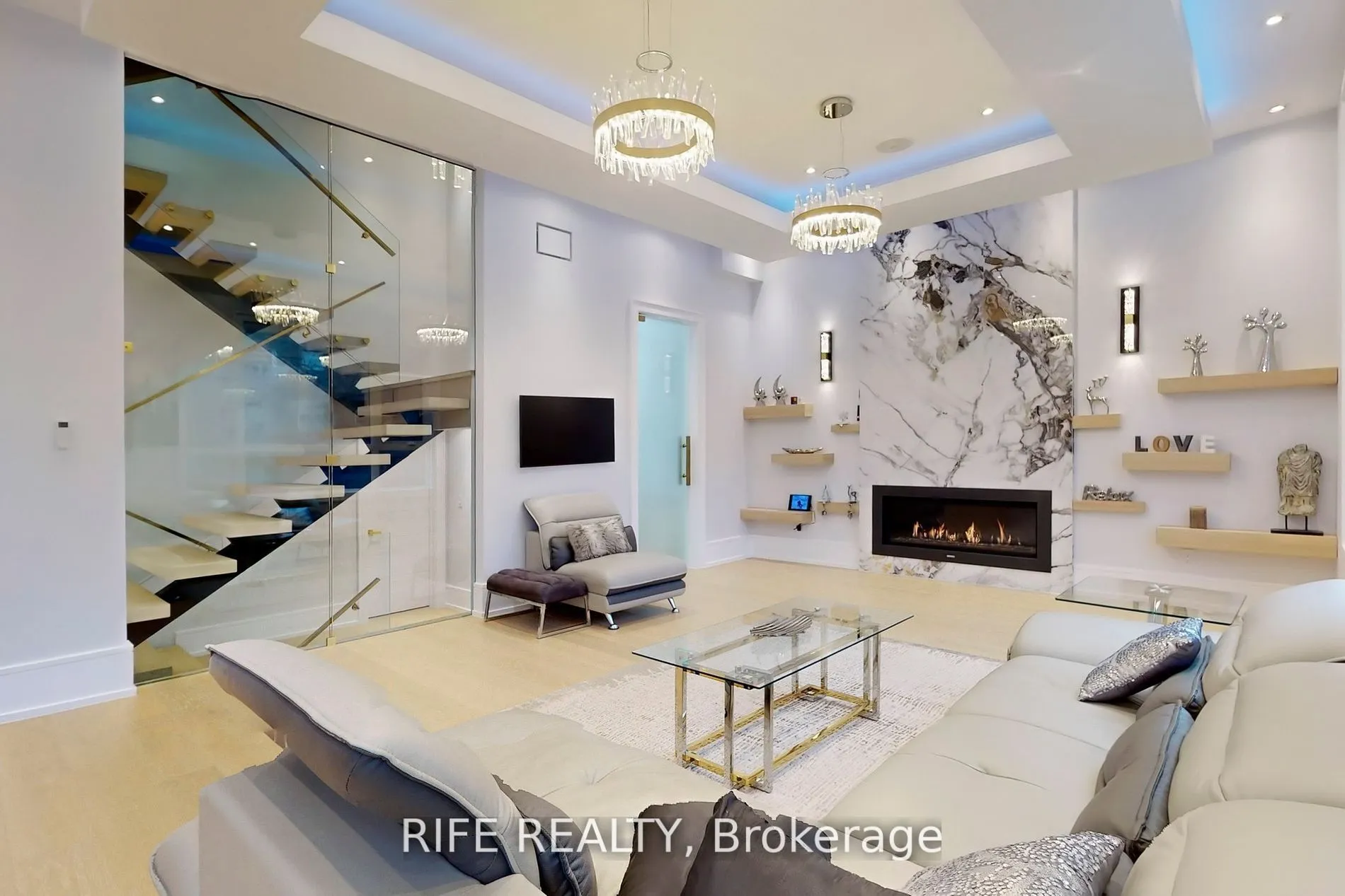 615 Briar Hill Avenue, ON M5N 1N4