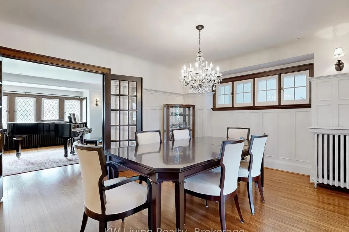 26 Wilberton Road, ON M4V 1Z3