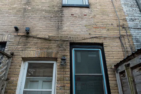 502 King Street, ON M5A 1M1