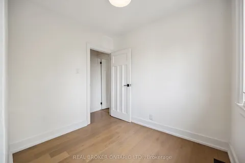 658 Davenport Road, ON M5R 1K9