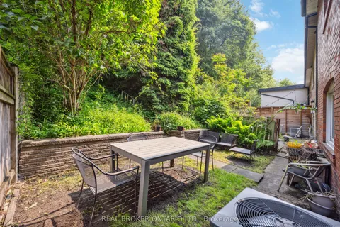 658 Davenport Road, ON M5R 1K9