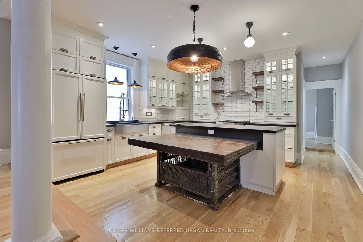 234 Seaton Street, ON M5A 2T4