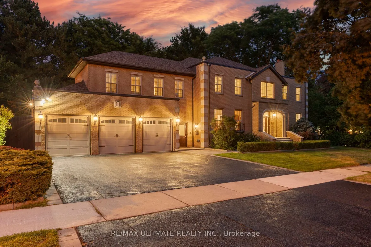 1 Versailles Court, ON M3B 2A8