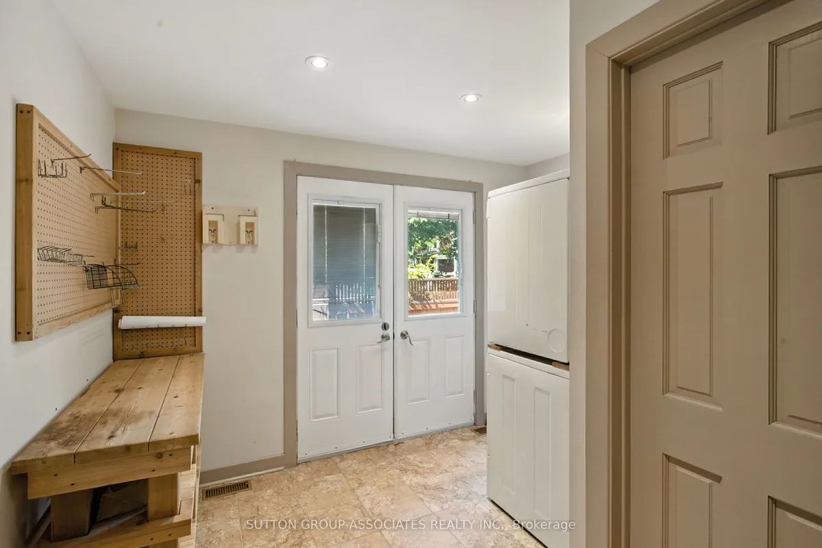 250 Robert Street, ON M5S 2K7