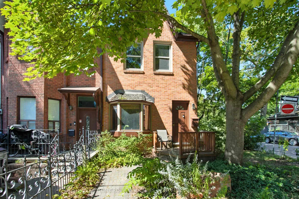 250 Robert Street, ON M5S 2K7