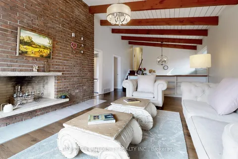 29 Ruden Crescent, ON M3A 3H4