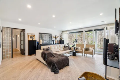 18 Timberglade Court, ON M2L 2Y2