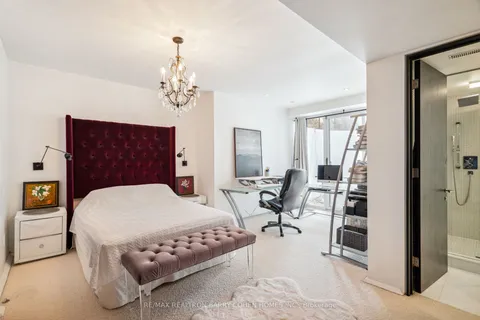 18 Timberglade Court, ON M2L 2Y2