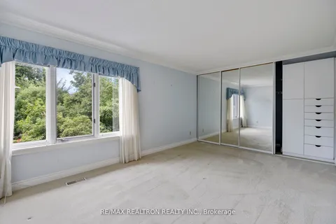 1364 Avenue Road, ON M5N 2H4