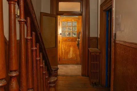 28 D'arcy Street, ON M5T 1J7