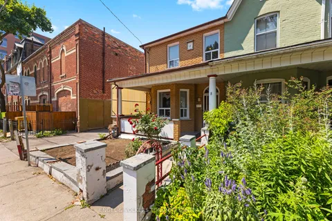 8 Brookfield Street, ON M6J 3A9