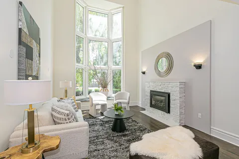 338 Mckee Avenue, ON M2N 4E5