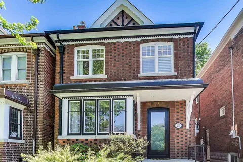 275 Fairlawn Avenue, ON M5M 1T2