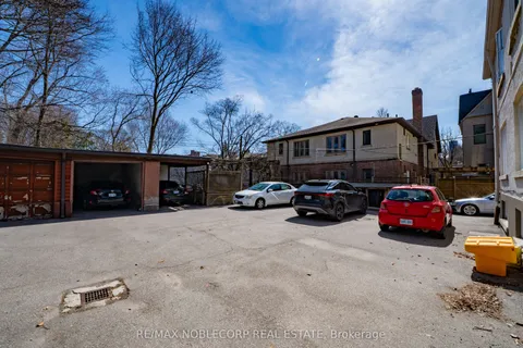 809-811 Duplex Avenue, ON M4R 1W6