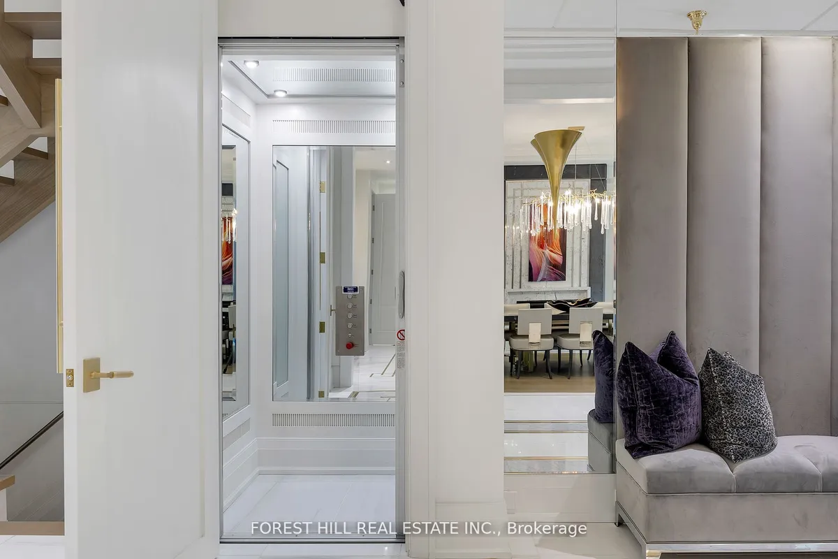 239 Cortleigh Boulevard, ON M5N 1P8