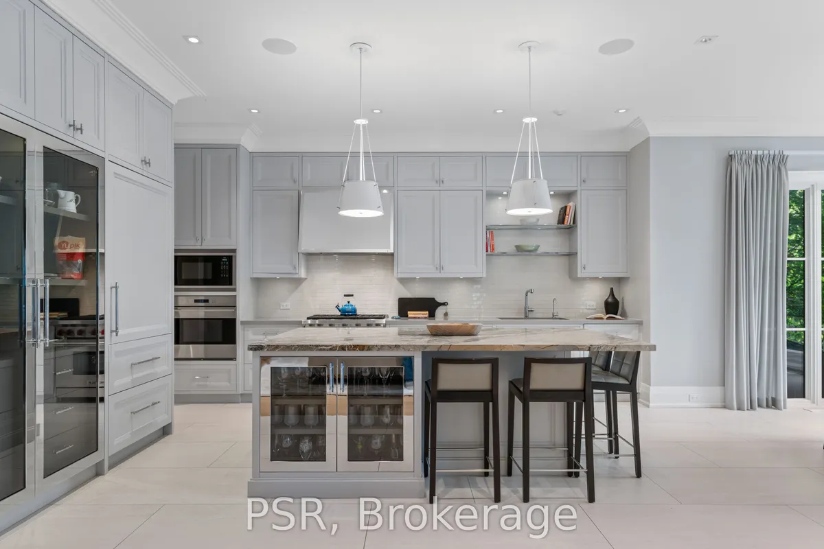 221 Dunvegan Road, ON M5P 2P3