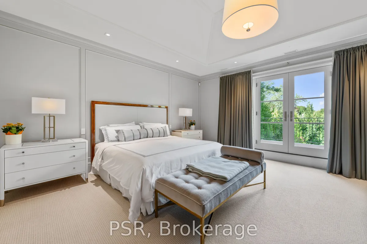 221 Dunvegan Road, ON M5P 2P3