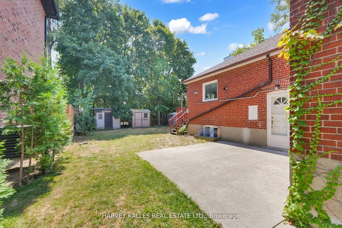 547 Douglas Avenue, ON M5M 1H7