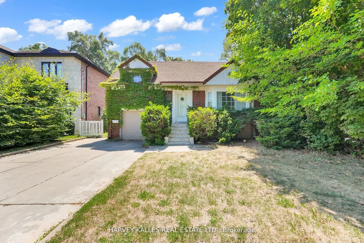 547 Douglas Avenue, ON M5M 1H7