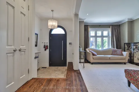 108 Castlewood Drive, ON M5N 2L4