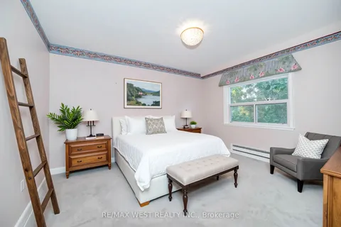 208 Park Home Avenue, ON M2R 1A2