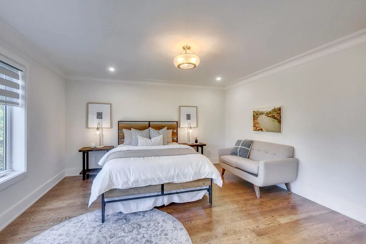 35 Fleming Crescent, ON M4G 2A9