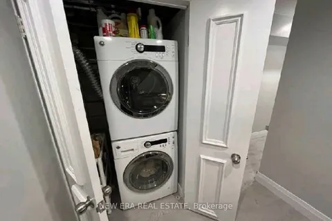 48 Carr Street, ON M5T 1B7