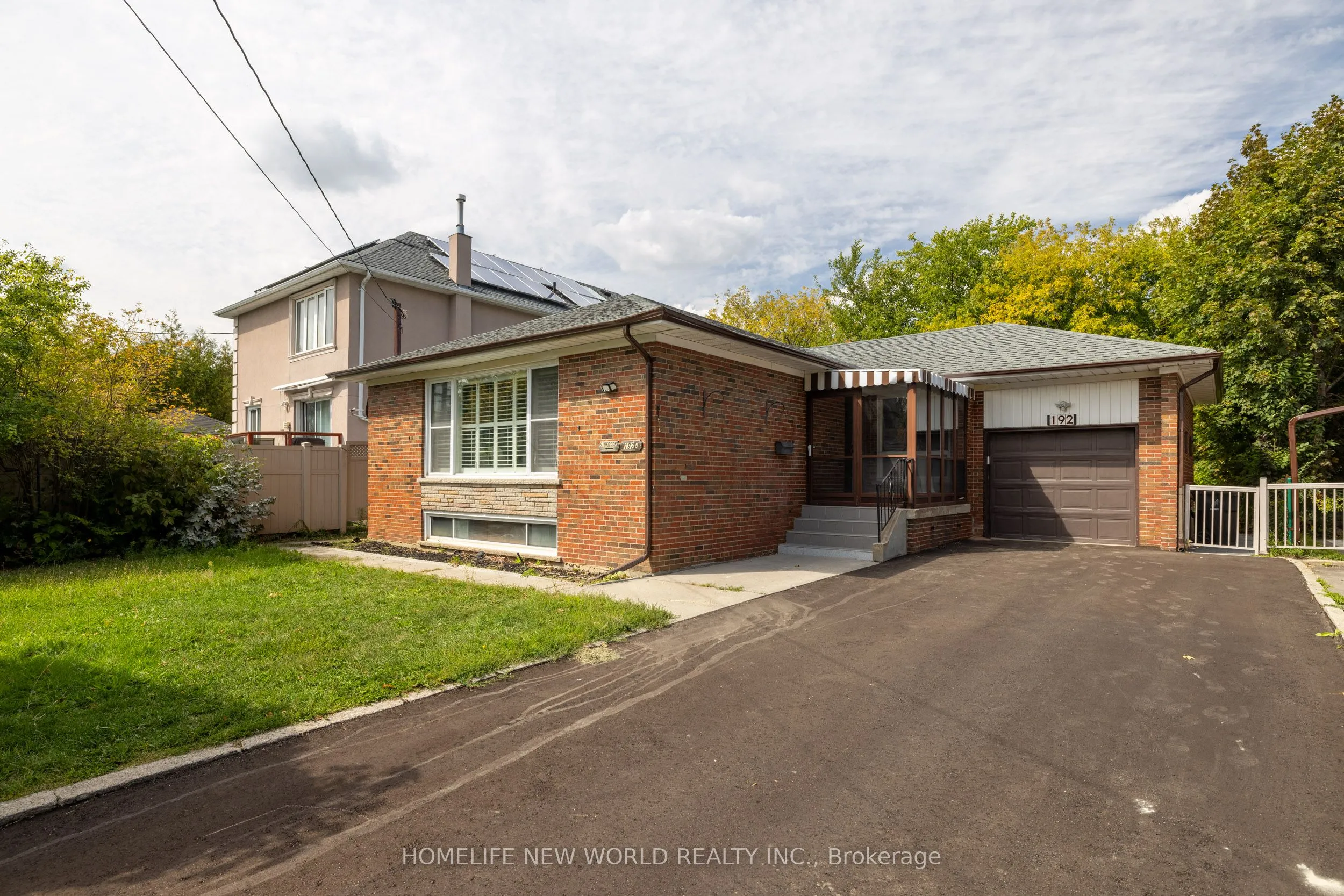 192 Combe Avenue, ON M3H 4K5