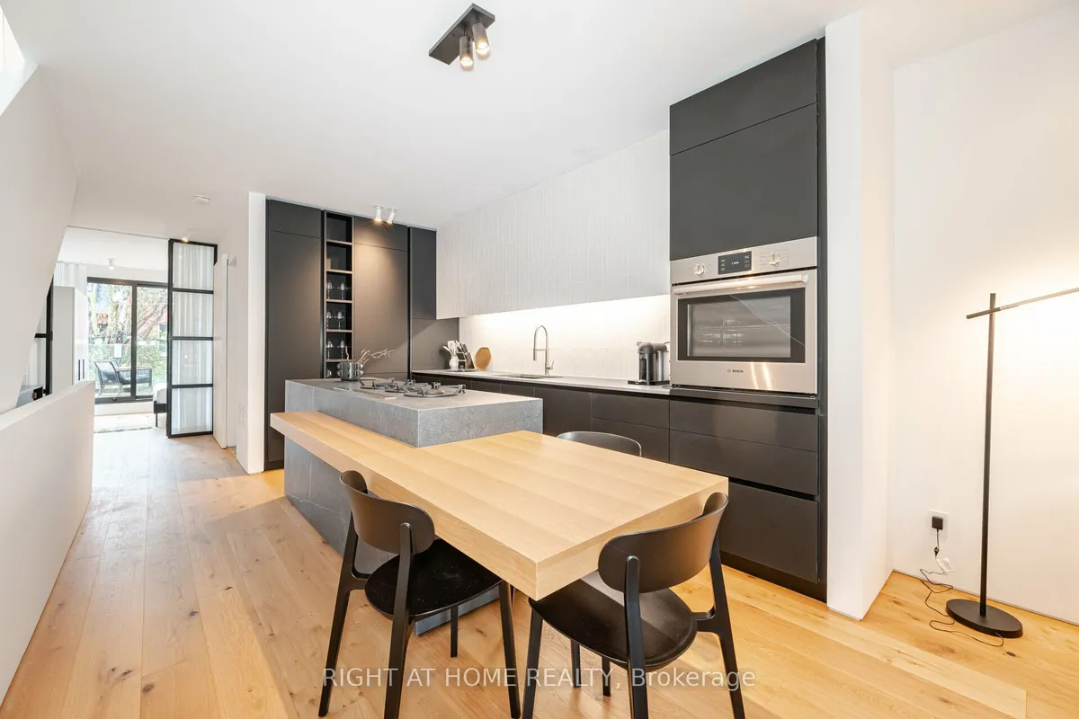 259 Lisgar Street, ON M6J 3G8