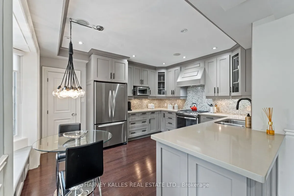 112 Mason Boulevard, ON M5M 3E3