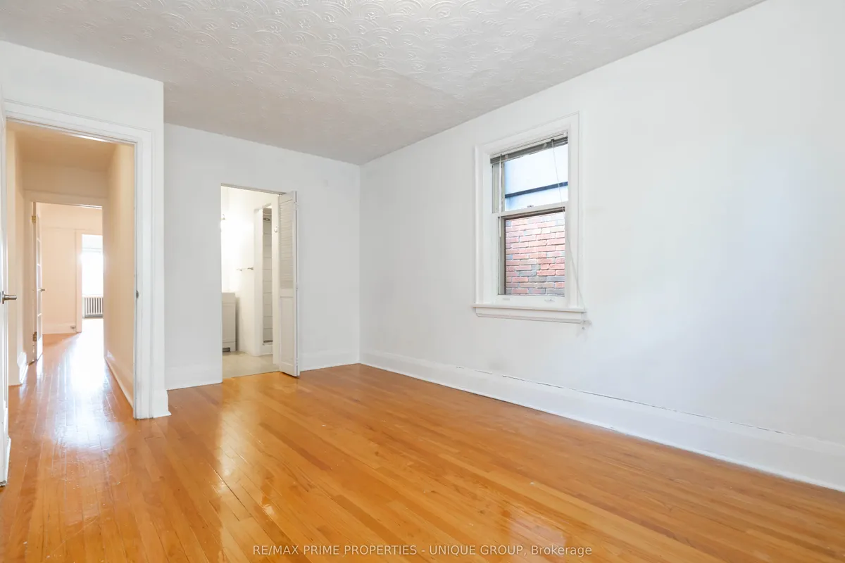 66 Burnaby Boulevard, ON M5N 1G4