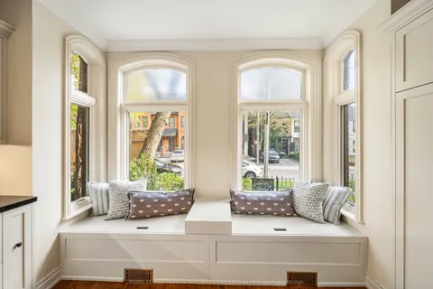 18 Lowther Avenue, ON M5R 1C6