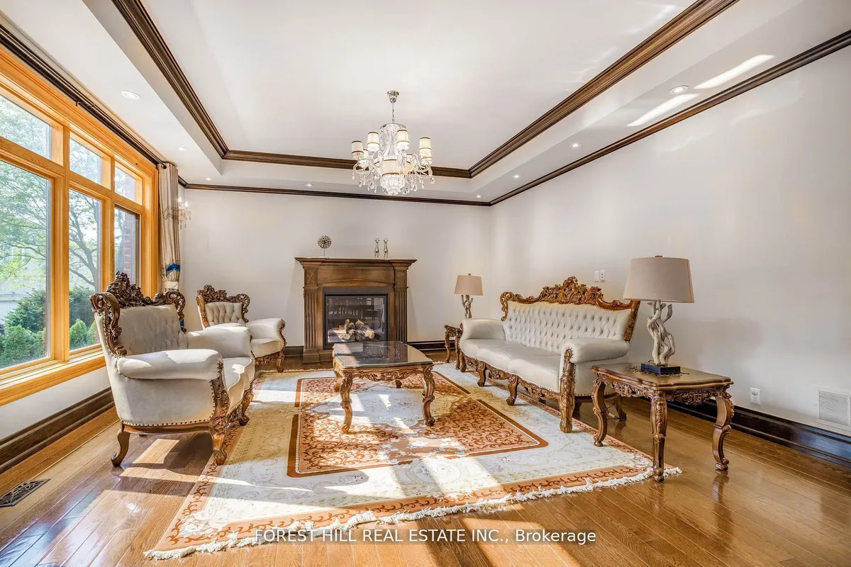 38 Greengate Road, ON M3B 1E8